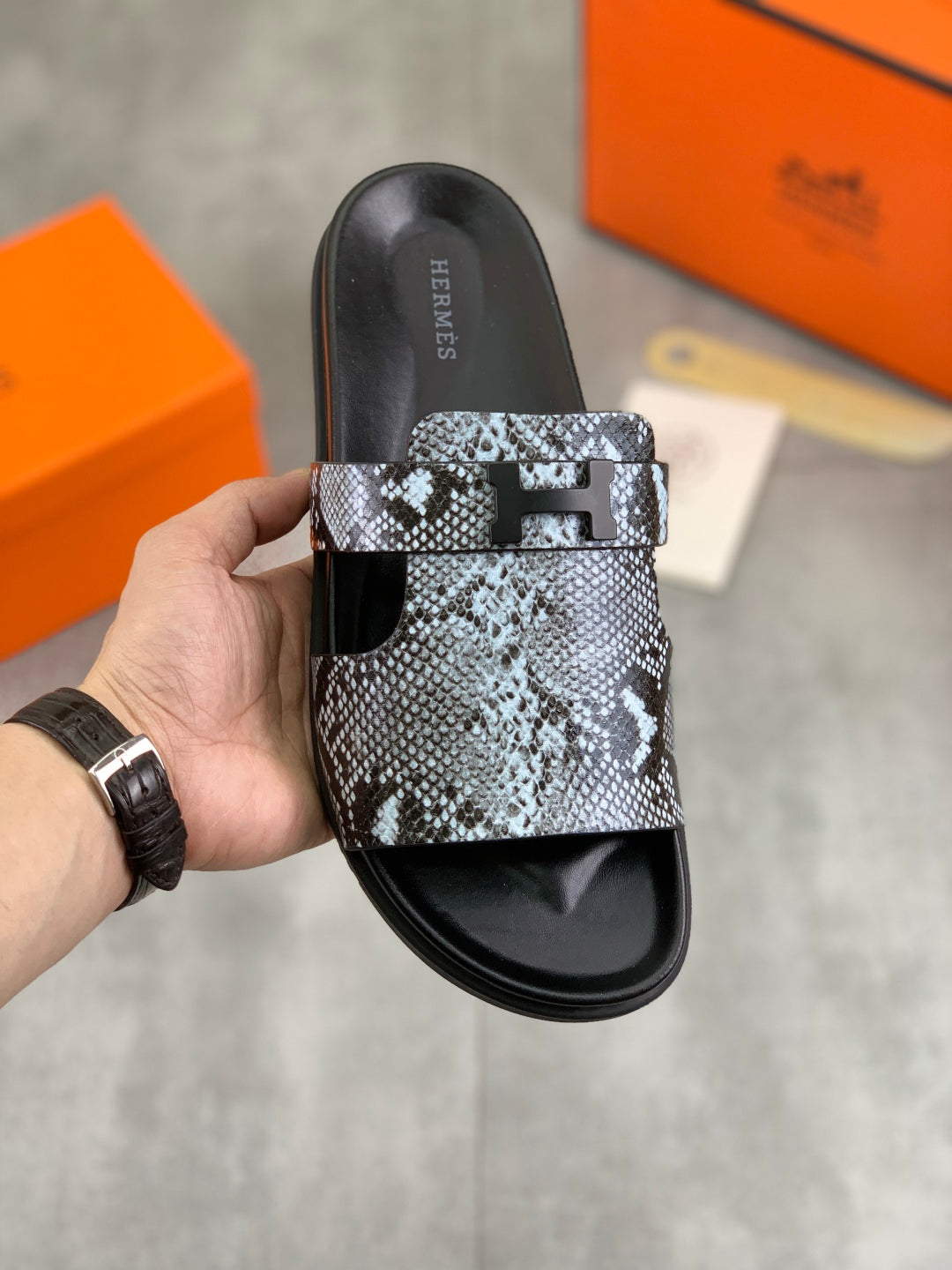 LuxluxHouse Best Quality Sandals Hermes