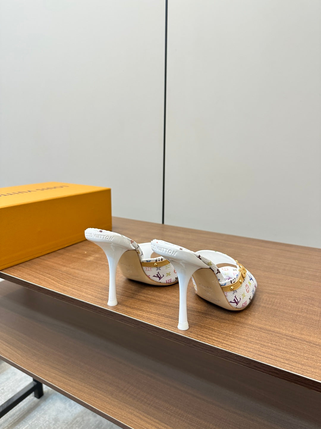 LuxluxHouse Best Quality Women Shoes Louis Vuitton