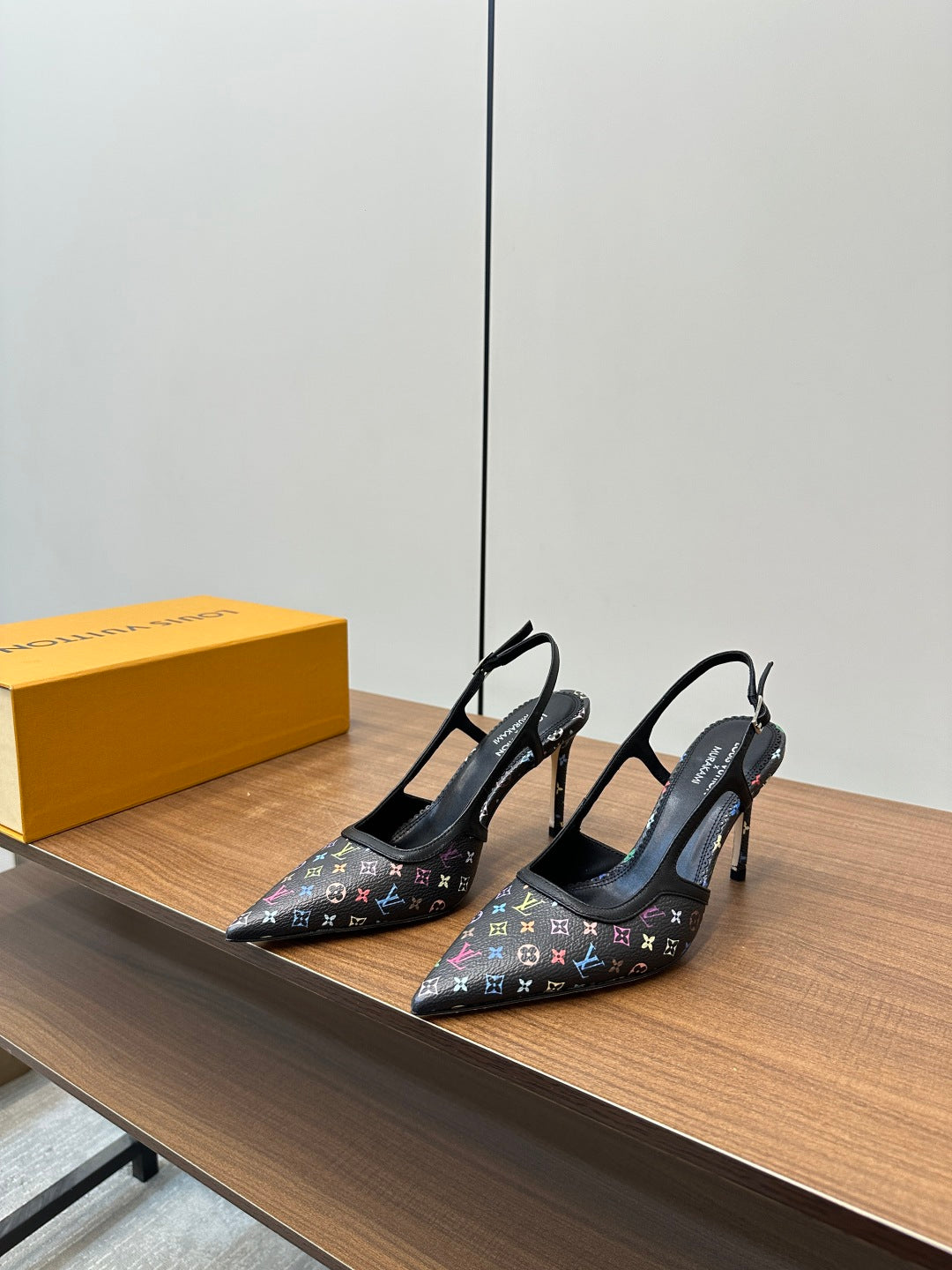 LuxluxHouse Best Quality Women Shoes Louis Vuitton