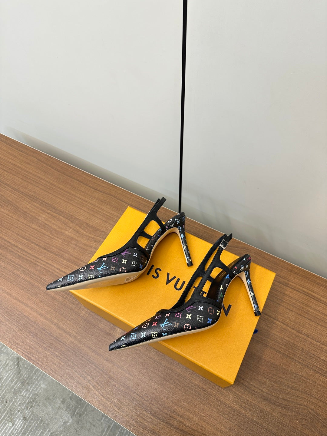 LuxluxHouse Best Quality Women Shoes Louis Vuitton