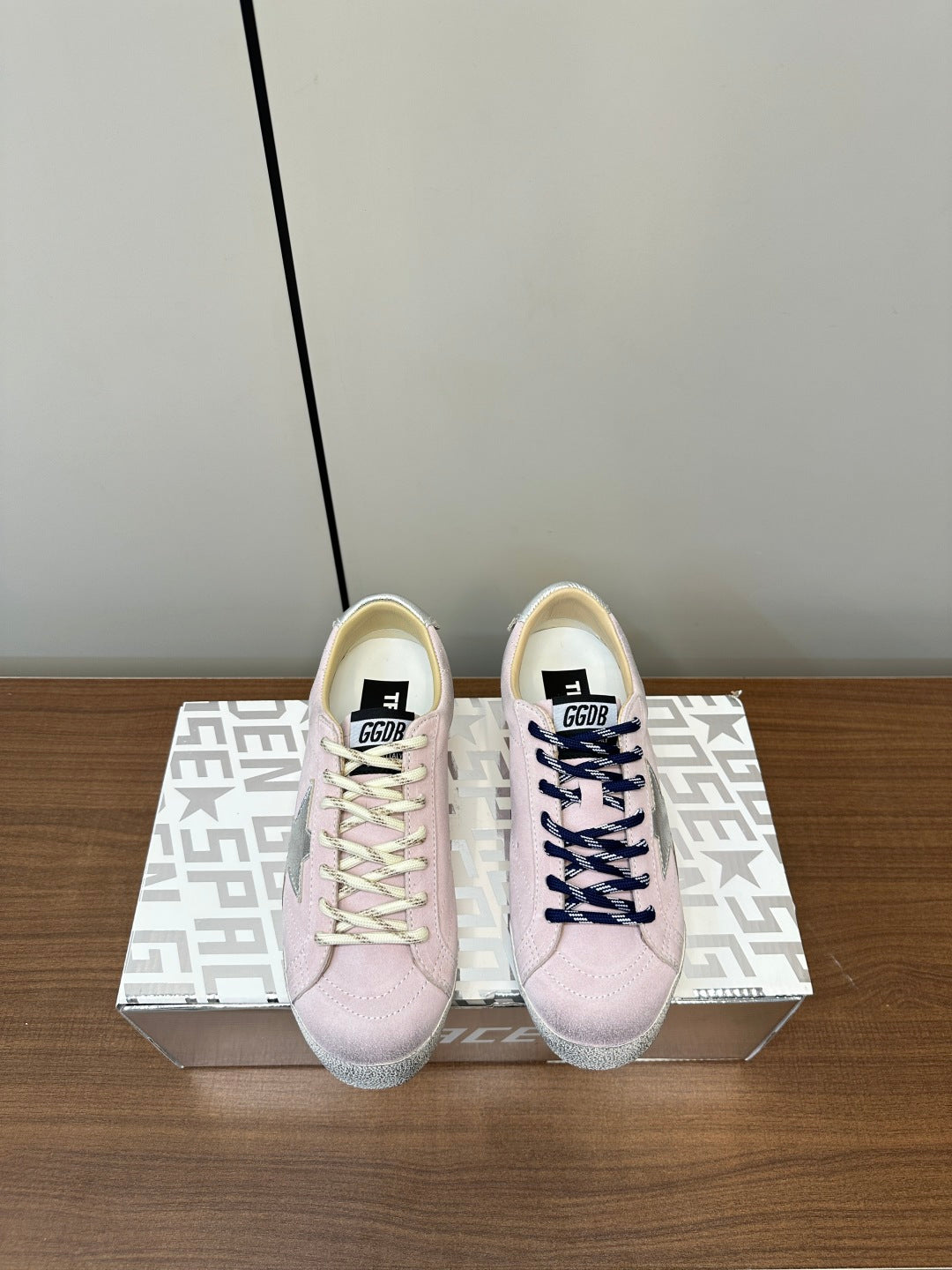 LuxluxHouse Best Quality Shoes Golden Goose