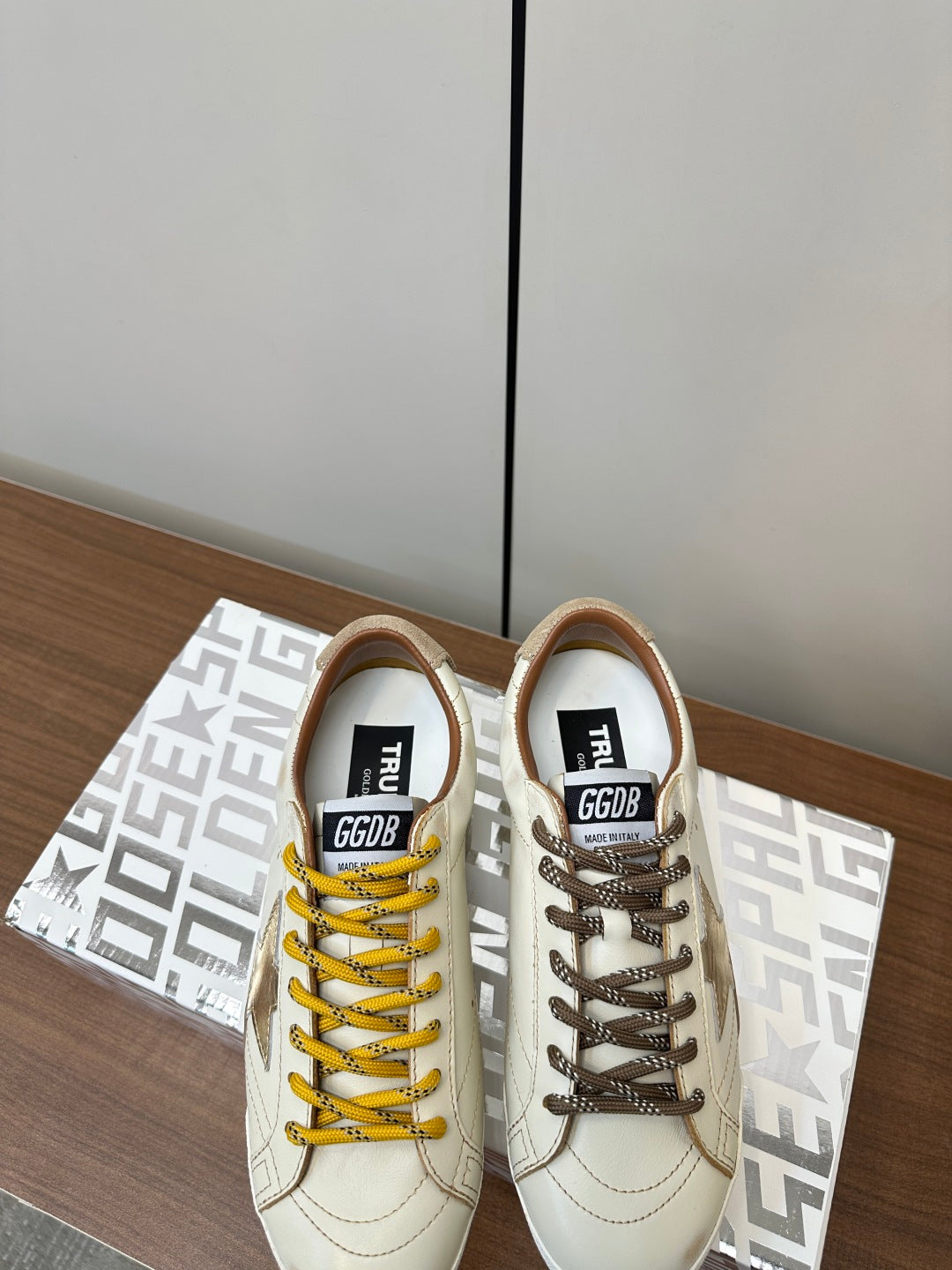 LuxluxHouse Best Quality Shoes Golden Goose