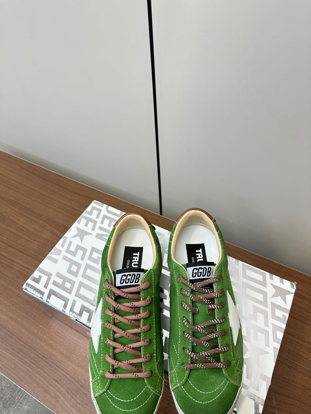 LuxluxHouse Best Quality Shoes Golden Goose