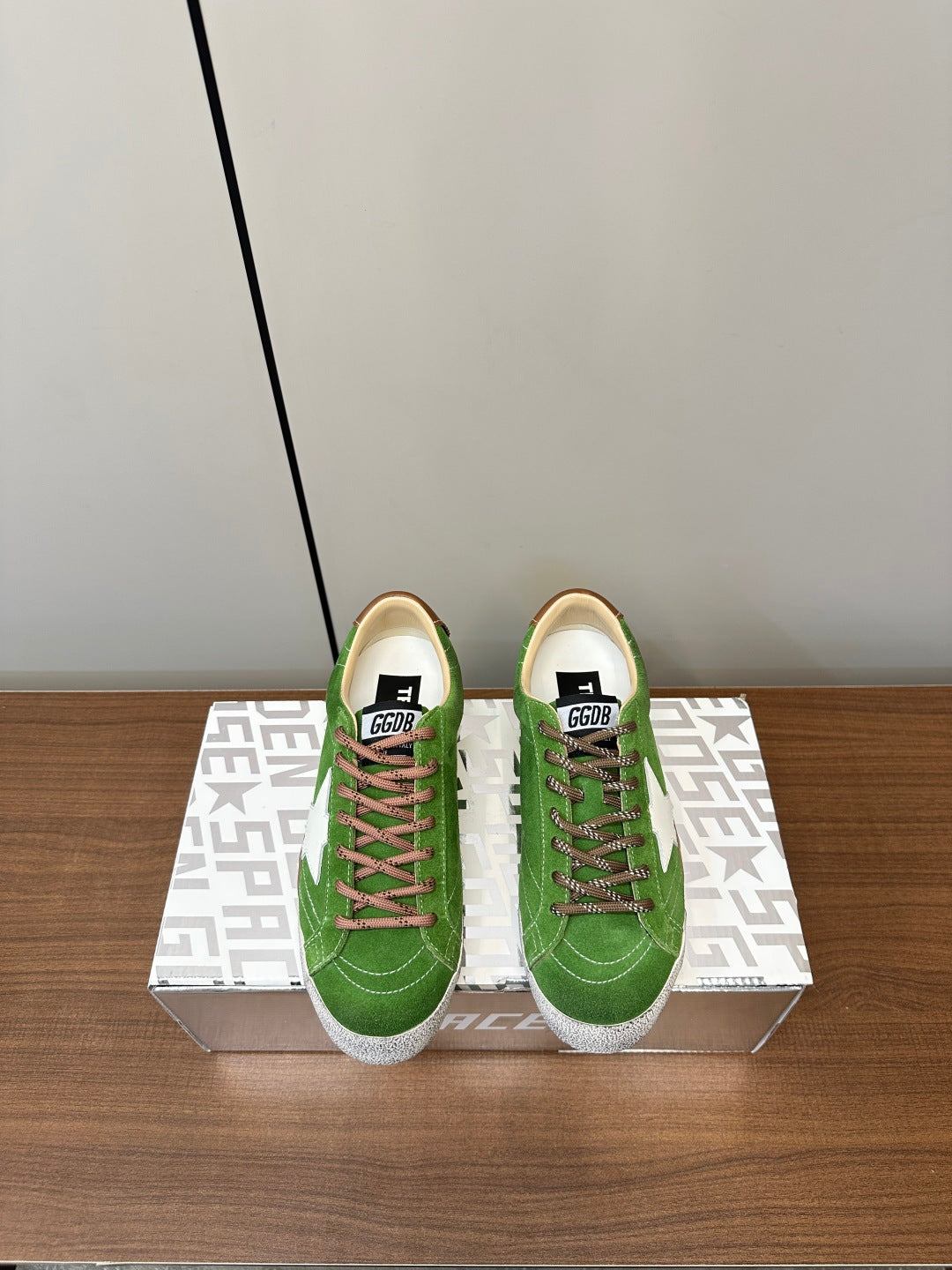 LuxluxHouse Best Quality Shoes Golden Goose