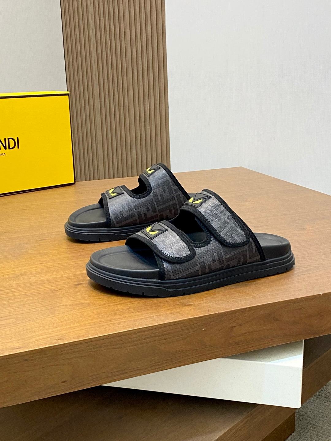 LuxluxHouse Best Quality Sandals Fendi