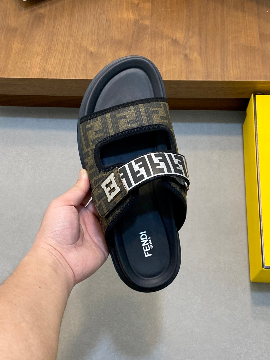 LuxluxHouse Best Quality Sandals Fendi