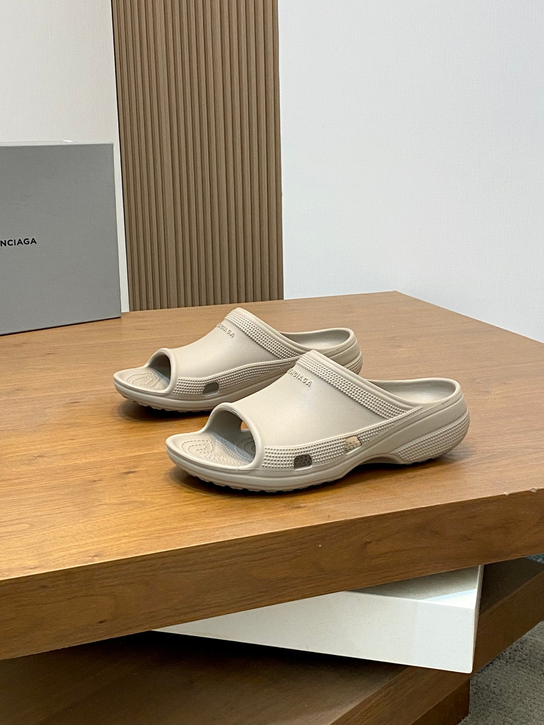 LuxluxHouse Best Quality Sandals Fendi