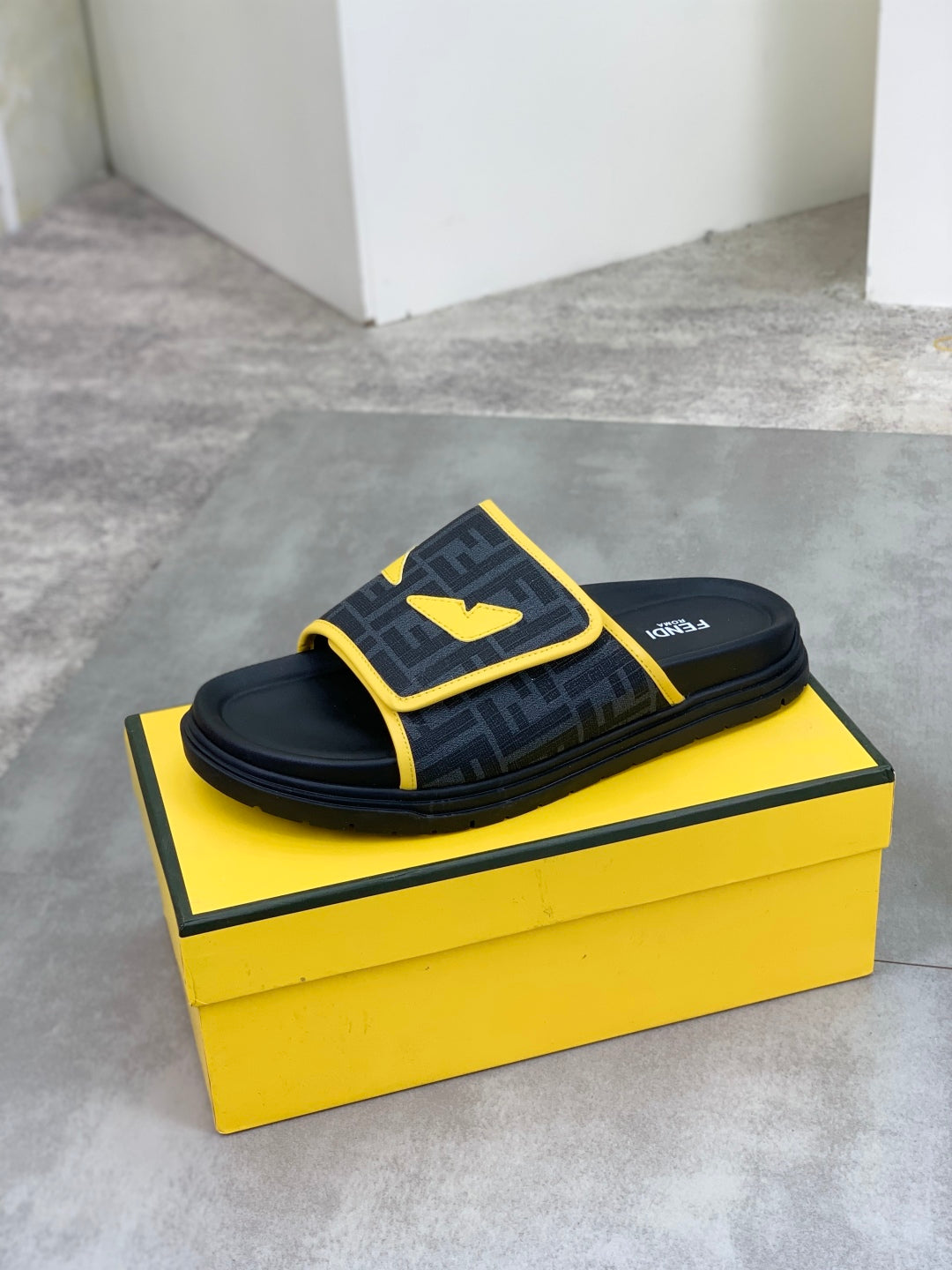 LuxluxHouse Best Quality Sandals Fendi