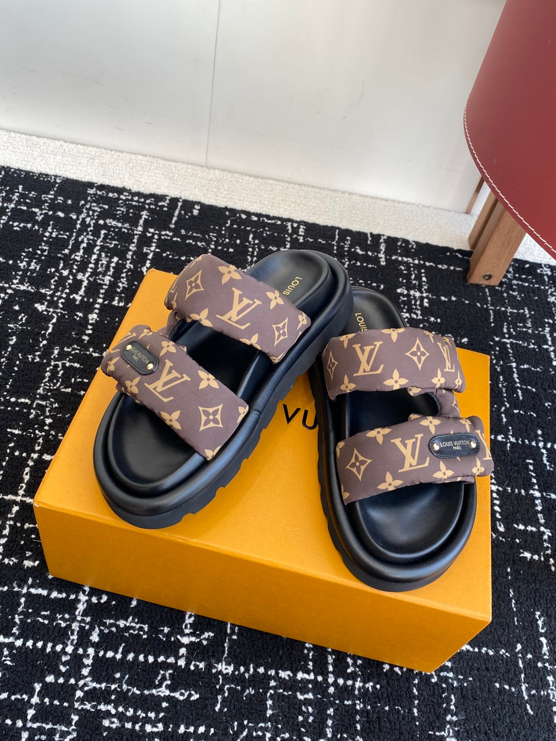 LuxluxHouse Best Quality Sandals Louis Vuitton