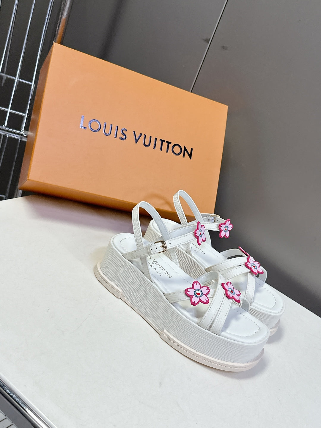 LuxluxHouse Best Quality Women Shoes Louis Vuitton