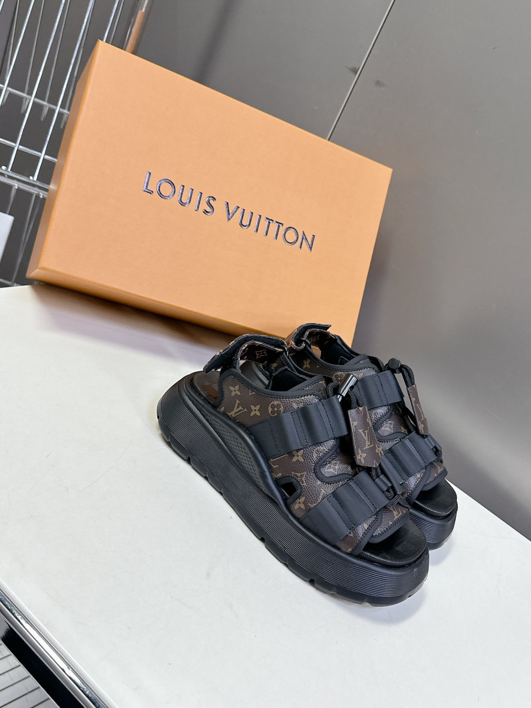 LuxluxHouse Best Quality Women Shoes Louis Vuitton