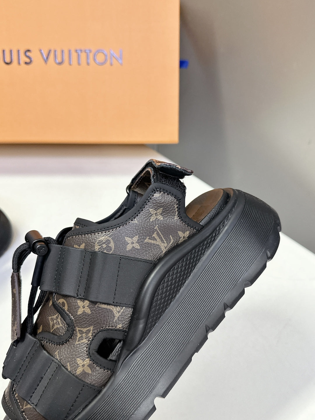 LuxluxHouse Best Quality Women Shoes Louis Vuitton