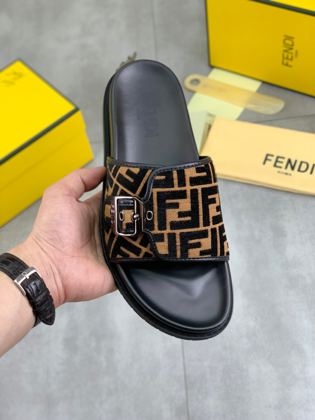 LuxluxHouse Best Quality Sandals Fendi