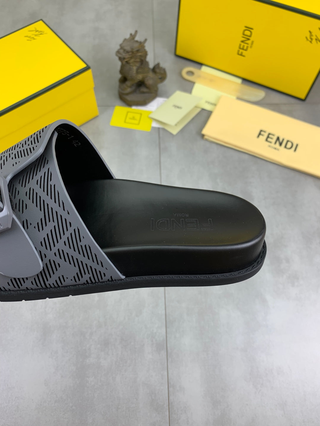 LuxluxHouse Best Quality Sandals Fendi