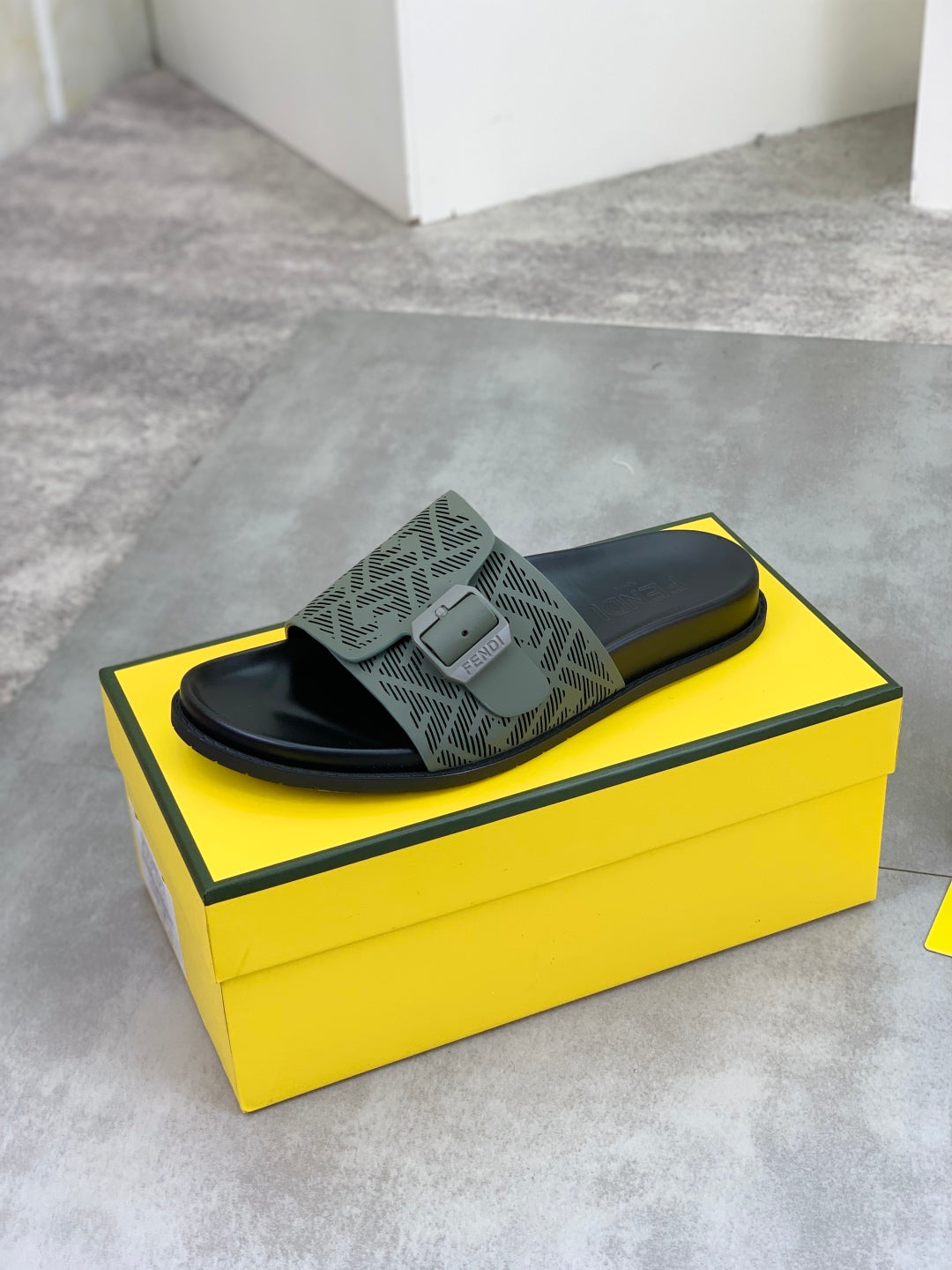 LuxluxHouse Best Quality Sandals Fendi