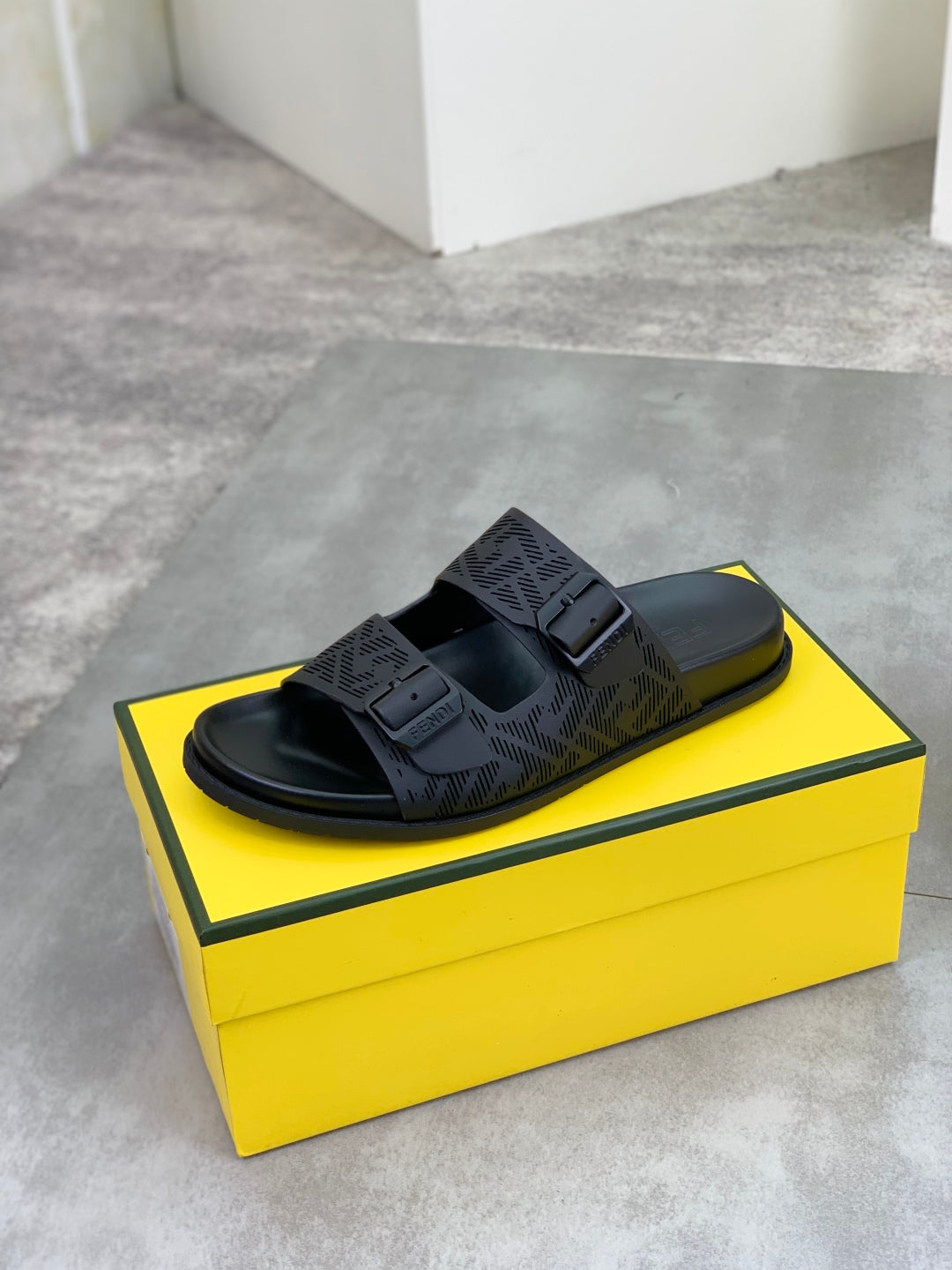 LuxluxHouse Best Quality Sandals Fendi