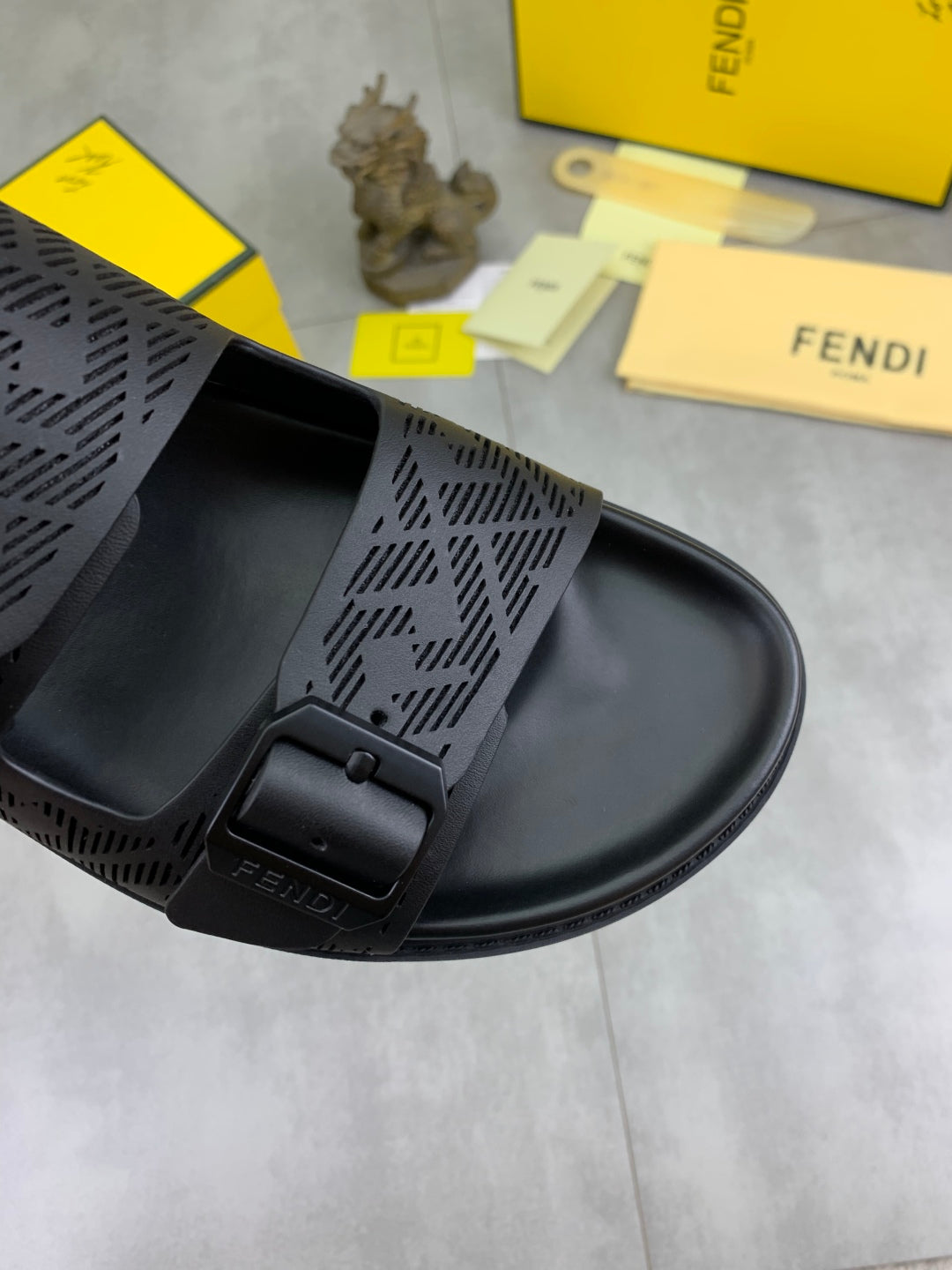 LuxluxHouse Best Quality Sandals Fendi