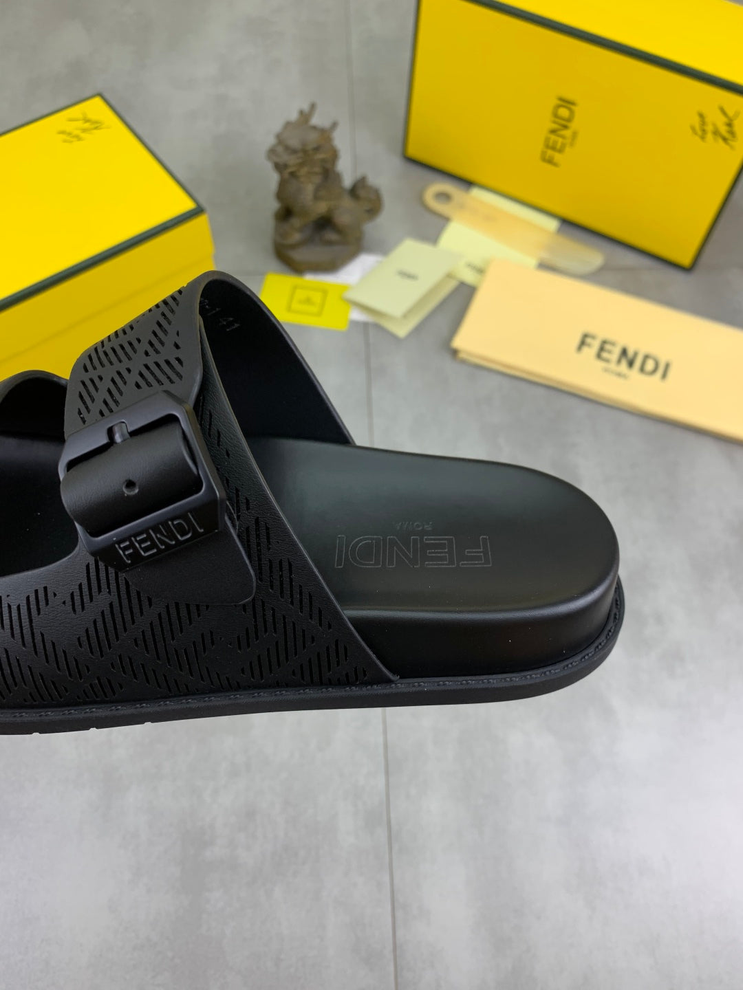 LuxluxHouse Best Quality Sandals Fendi