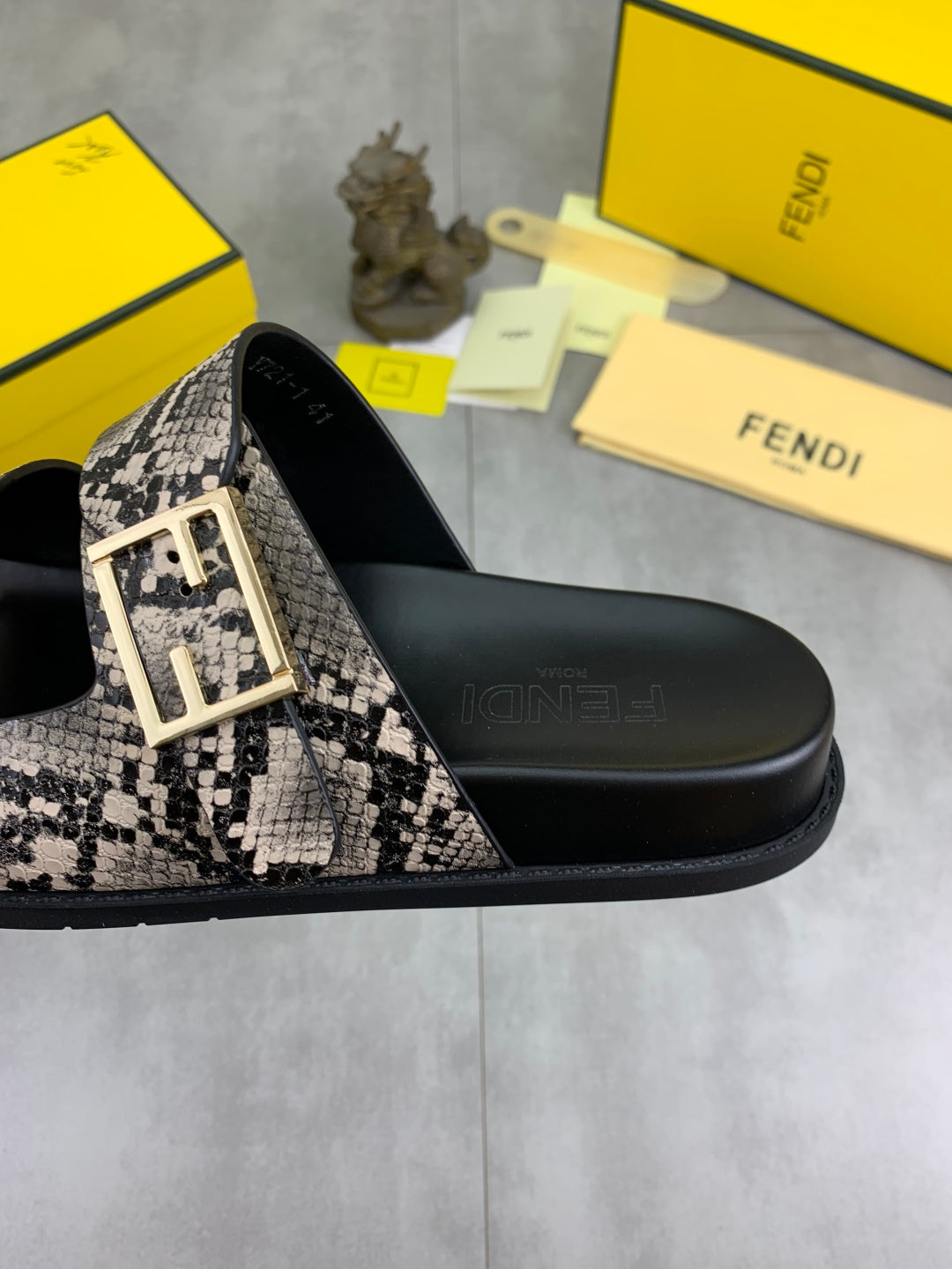 LuxluxHouse Best Quality Sandals Fendi