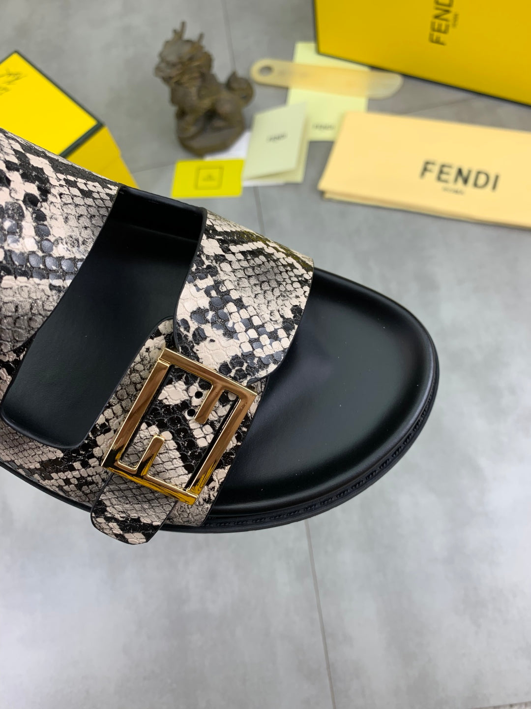 LuxluxHouse Best Quality Sandals Fendi