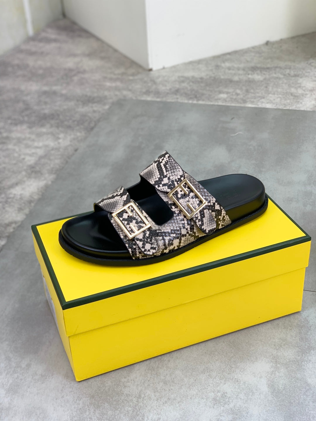 LuxluxHouse Best Quality Sandals Fendi