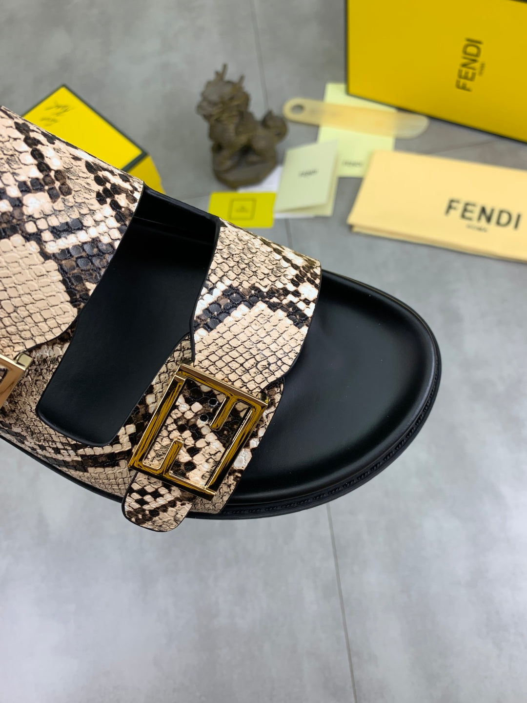 LuxluxHouse Best Quality Sandals Fendi