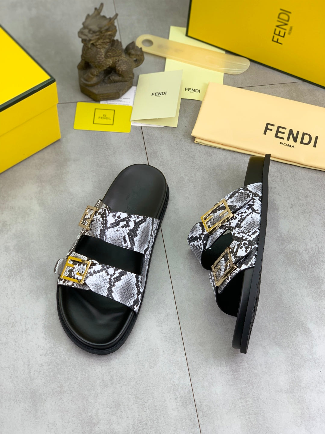 LuxluxHouse Best Quality Sandals Fendi