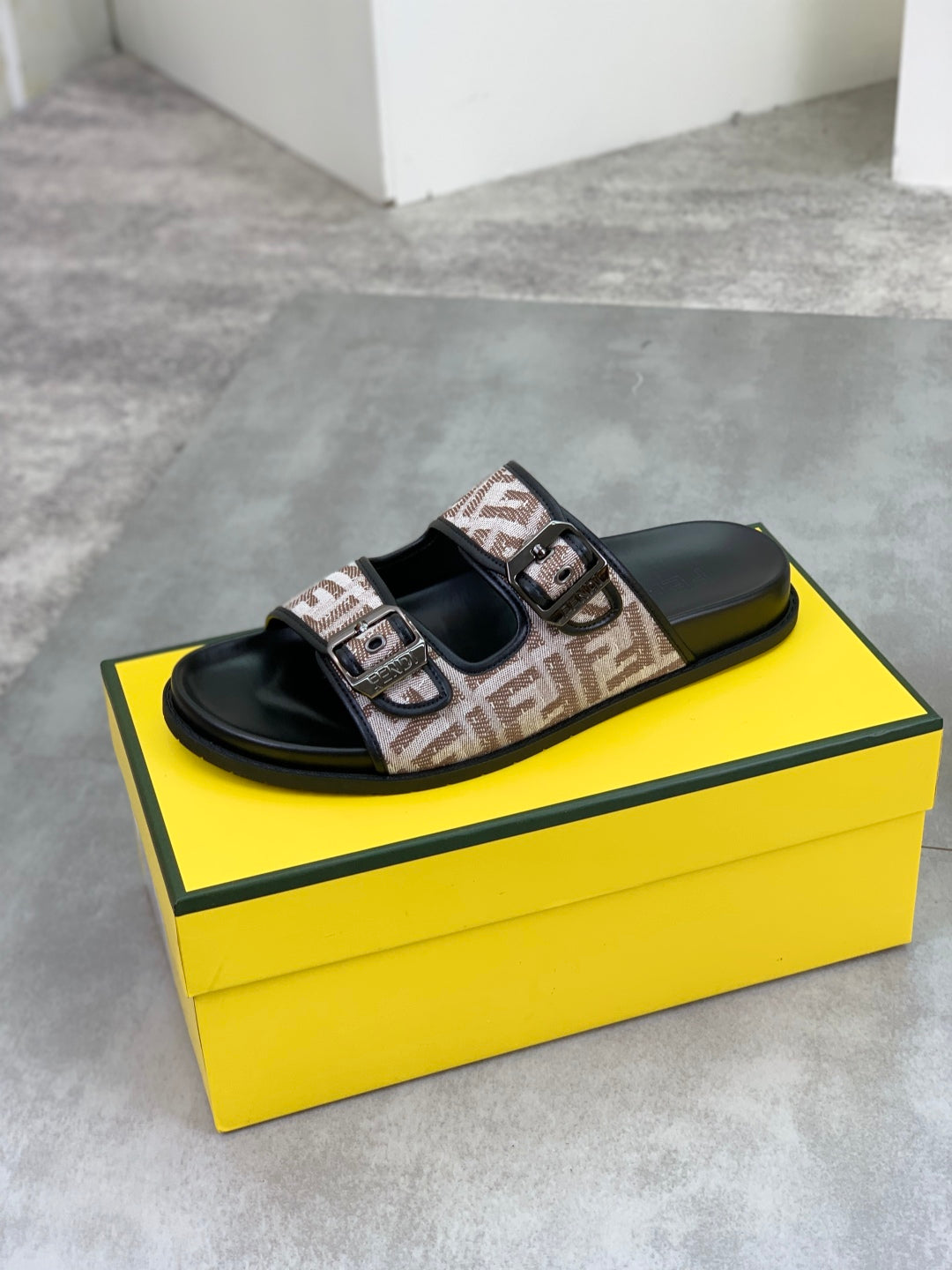 LuxluxHouse Best Quality Sandals Fendi