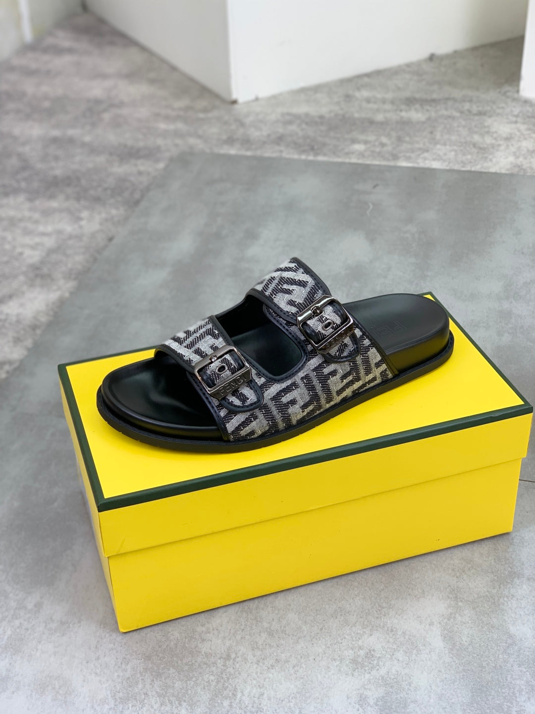 LuxluxHouse Best Quality Sandals Fendi