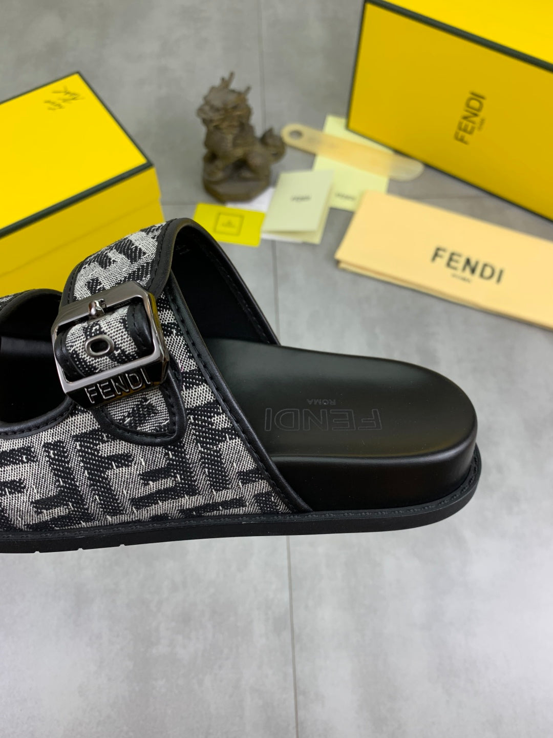 LuxluxHouse Best Quality Sandals Fendi