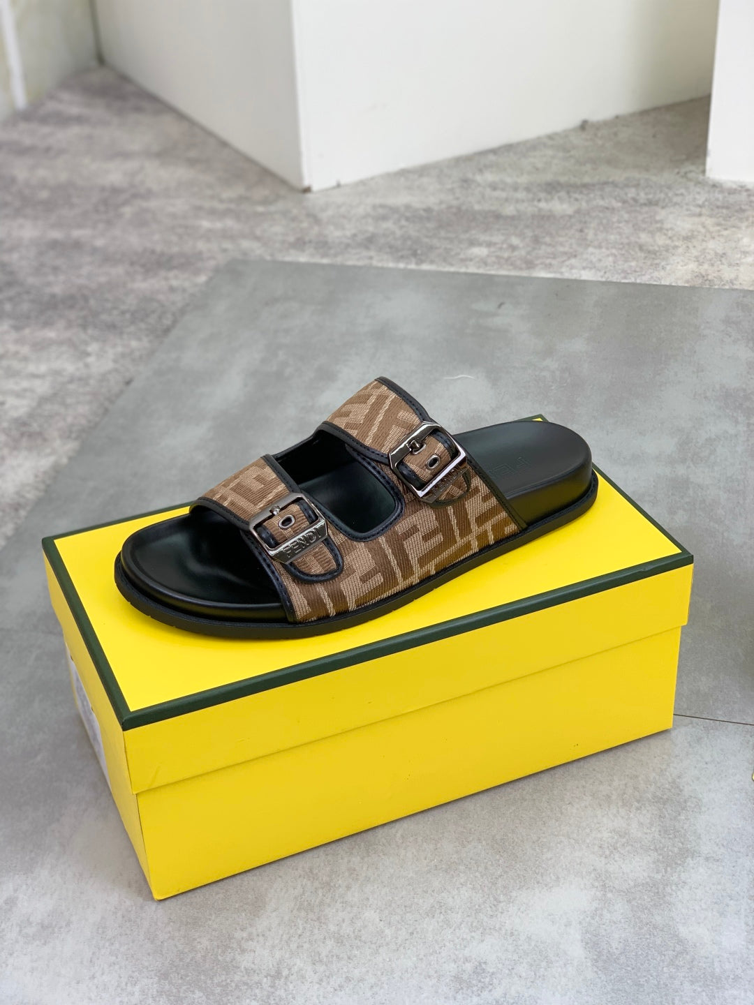 LuxluxHouse Best Quality Sandals Fendi