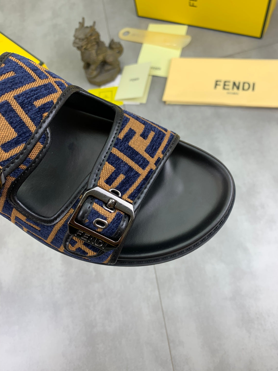 LuxluxHouse Best Quality Sandals Fendi