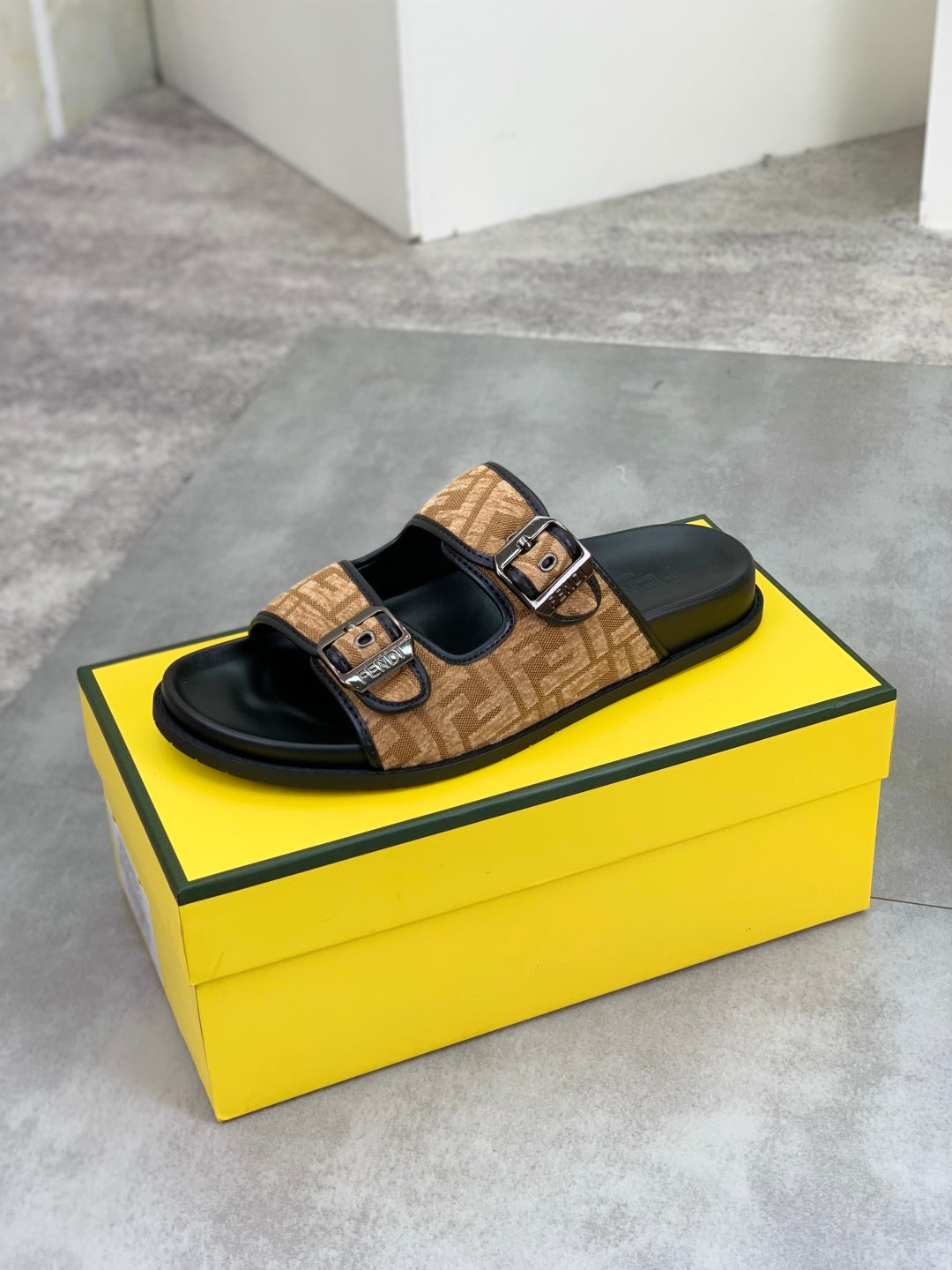 LuxluxHouse Best Quality Sandals Fendi