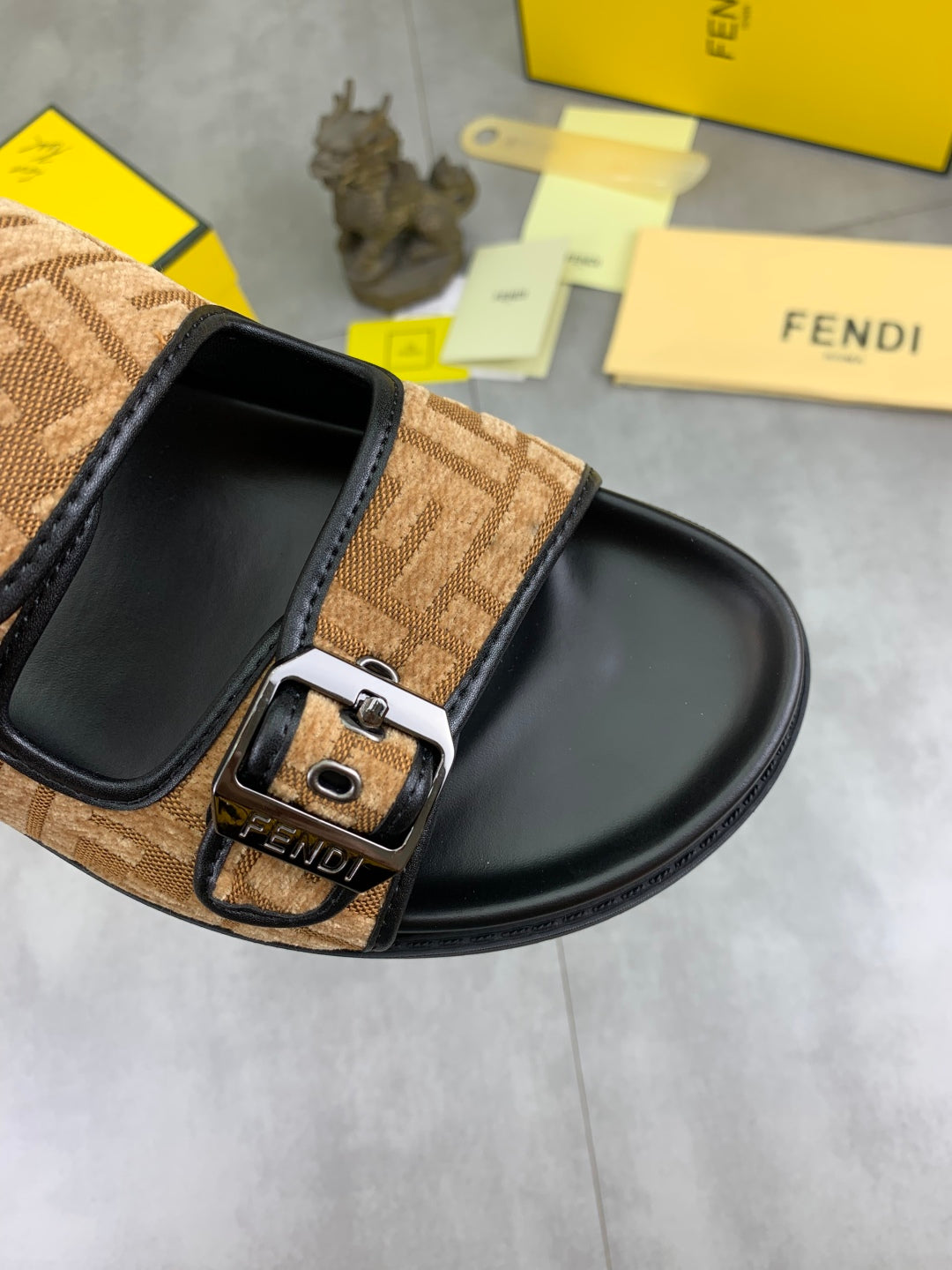 LuxluxHouse Best Quality Sandals Fendi