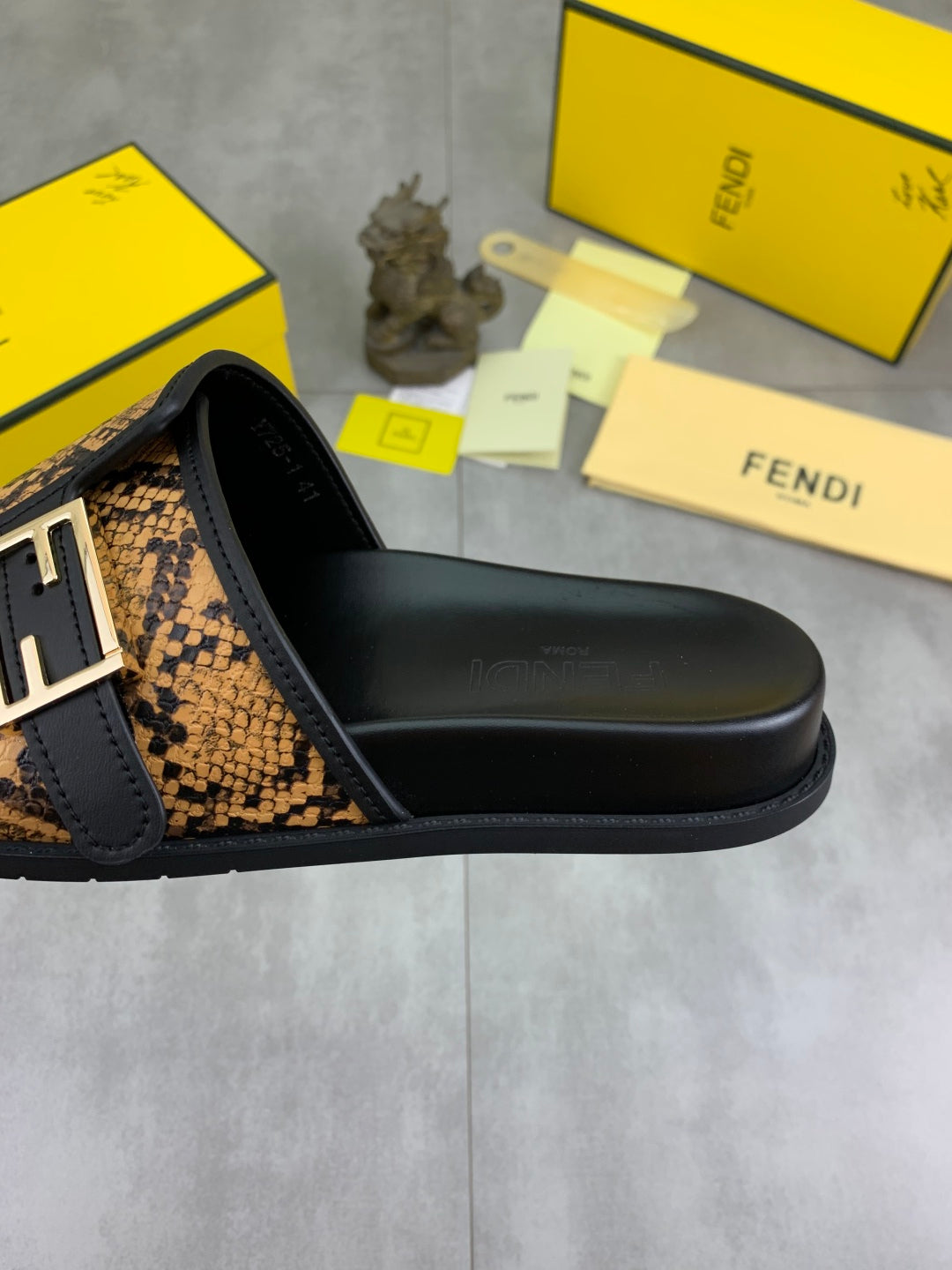 LuxluxHouse Best Quality Sandals Fendi