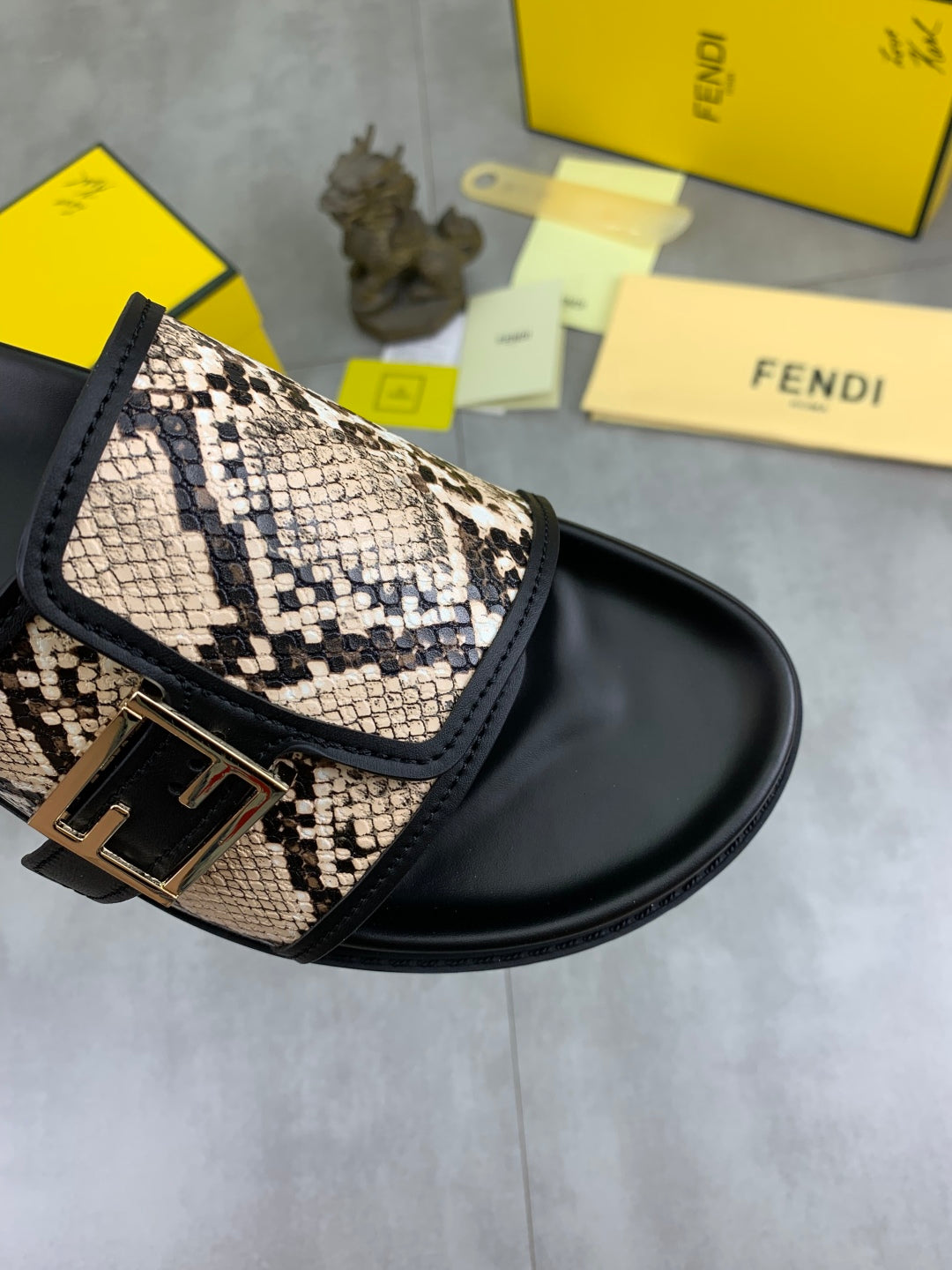 LuxluxHouse Best Quality Sandals Fendi