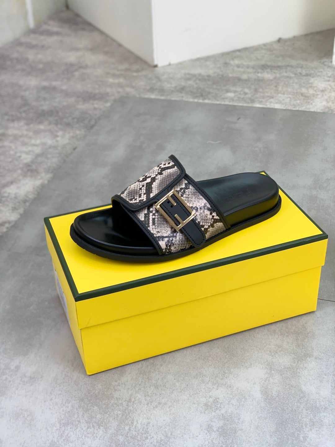 LuxluxHouse Best Quality Sandals Fendi