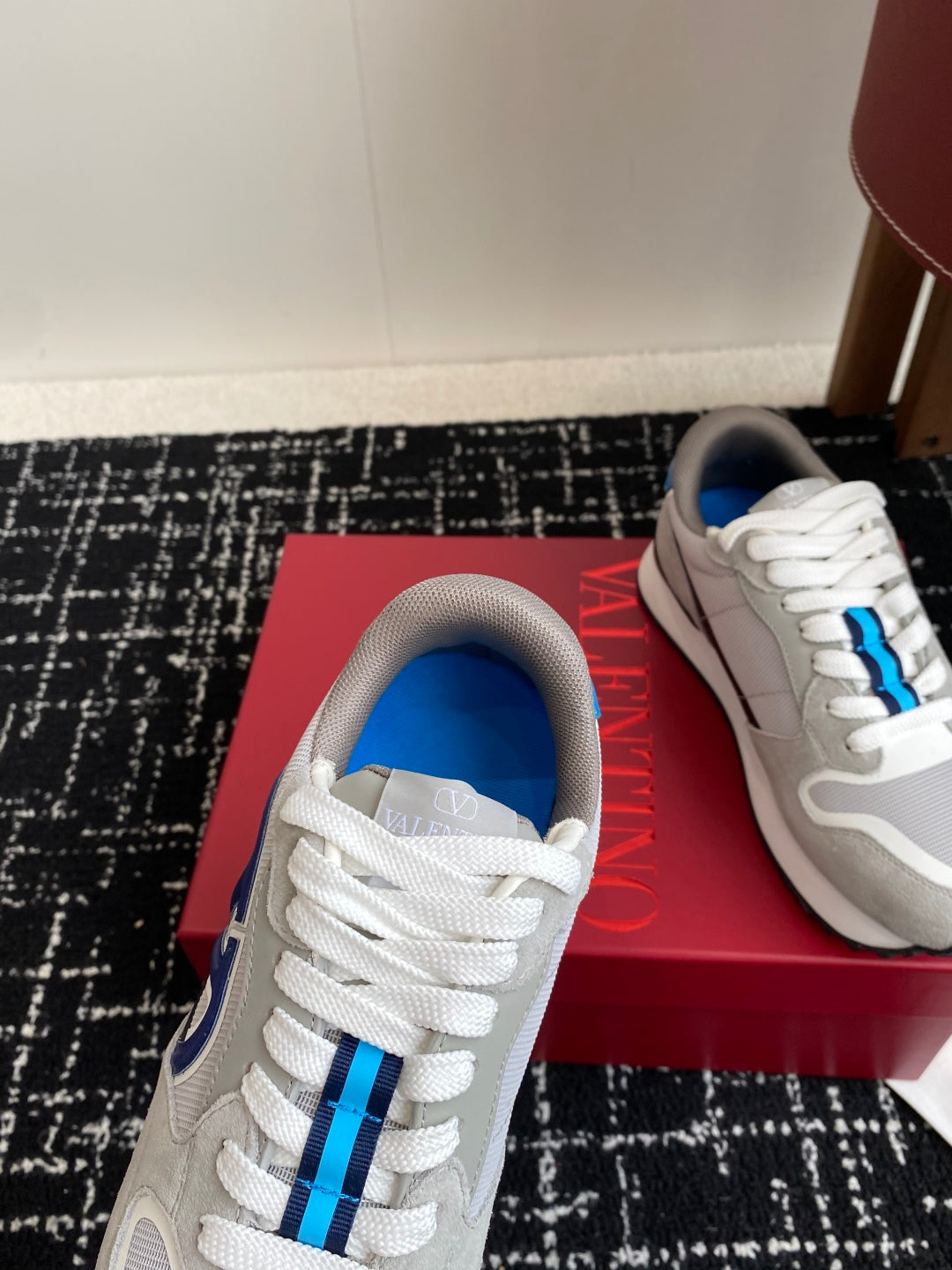 LuxluxHouse Best Quality Shoes Valentino