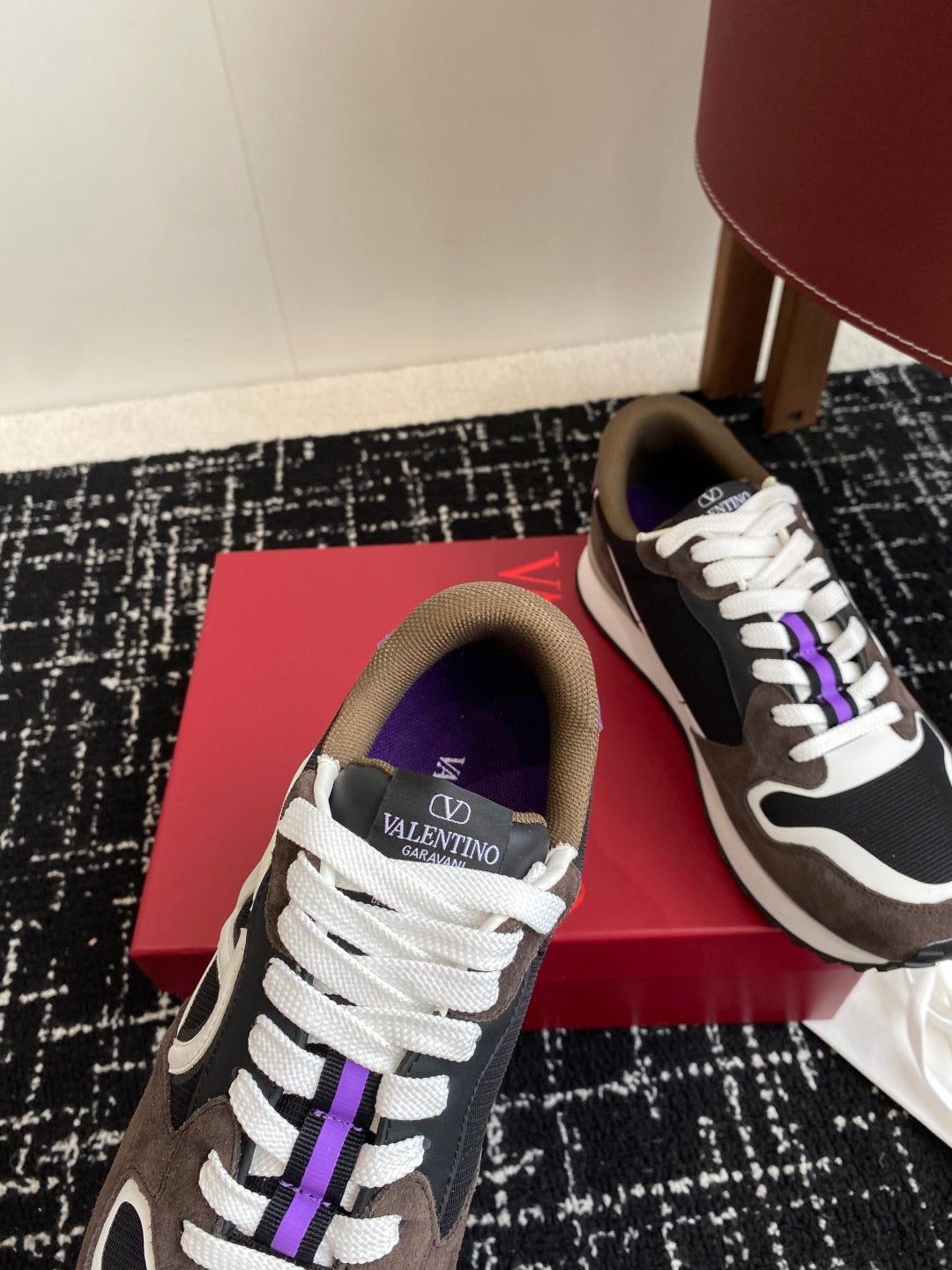 LuxluxHouse Best Quality Shoes Valentino