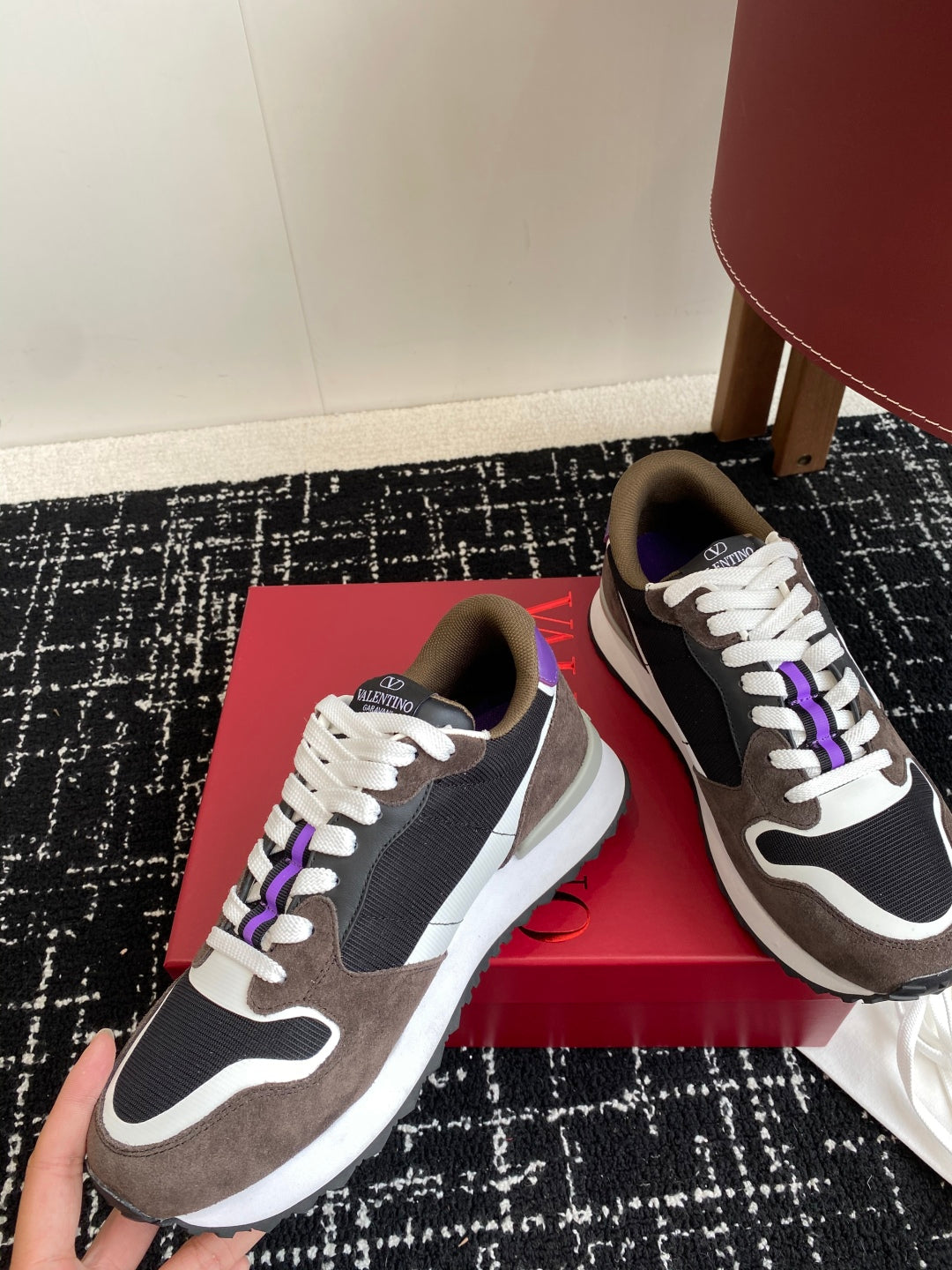 LuxluxHouse Best Quality Shoes Valentino