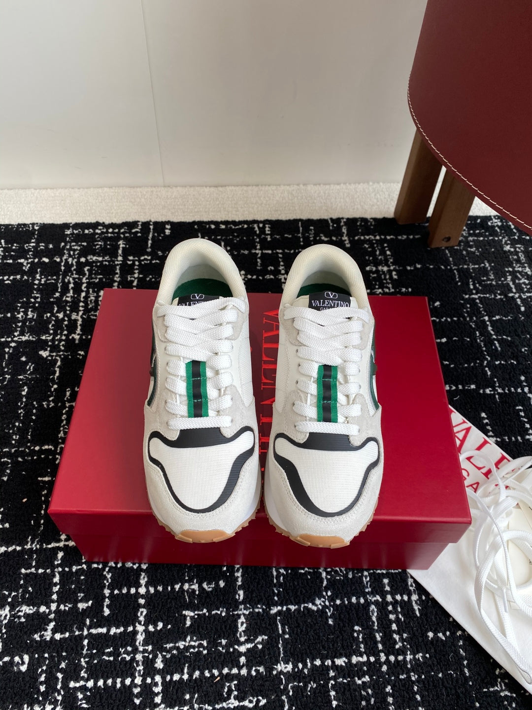 LuxluxHouse Best Quality Shoes Valentino