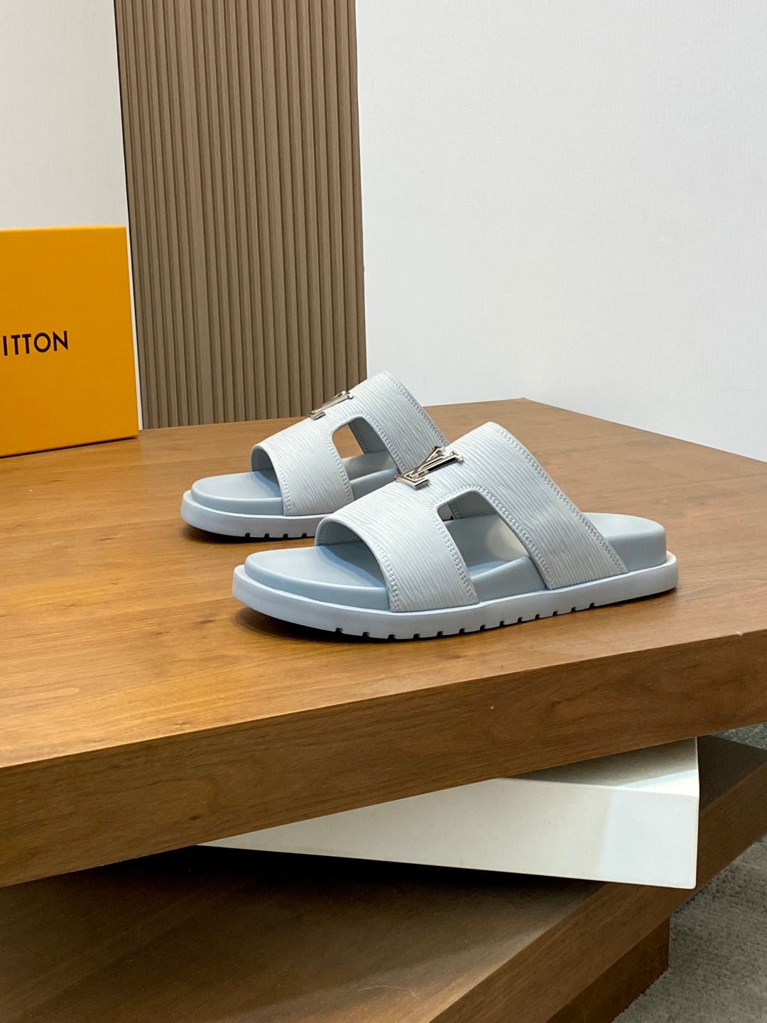 LuxluxHouse Best Quality Sandals Louis Vuitton