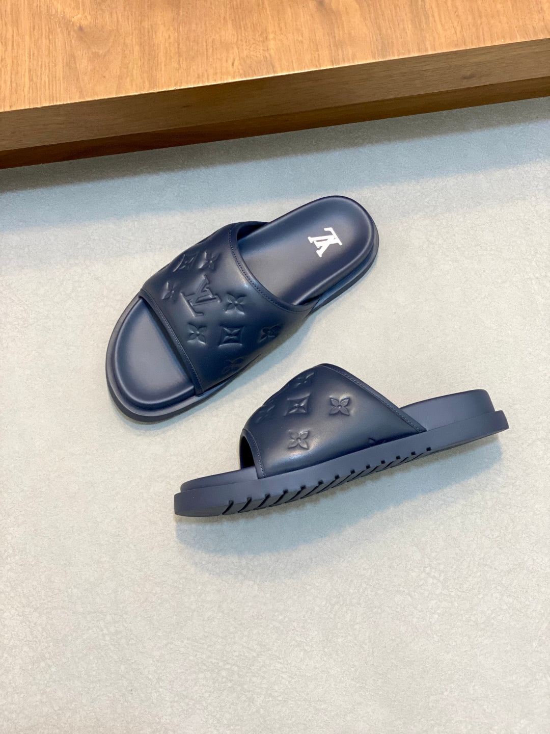 LuxluxHouse Best Quality Sandals Louis Vuitton