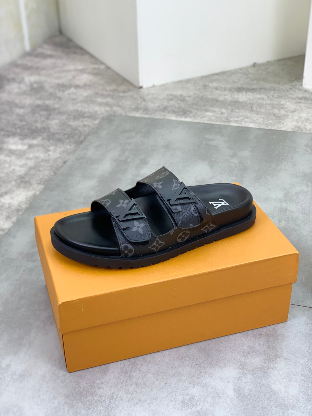LuxluxHouse Best Quality Sandals Louis Vuitton