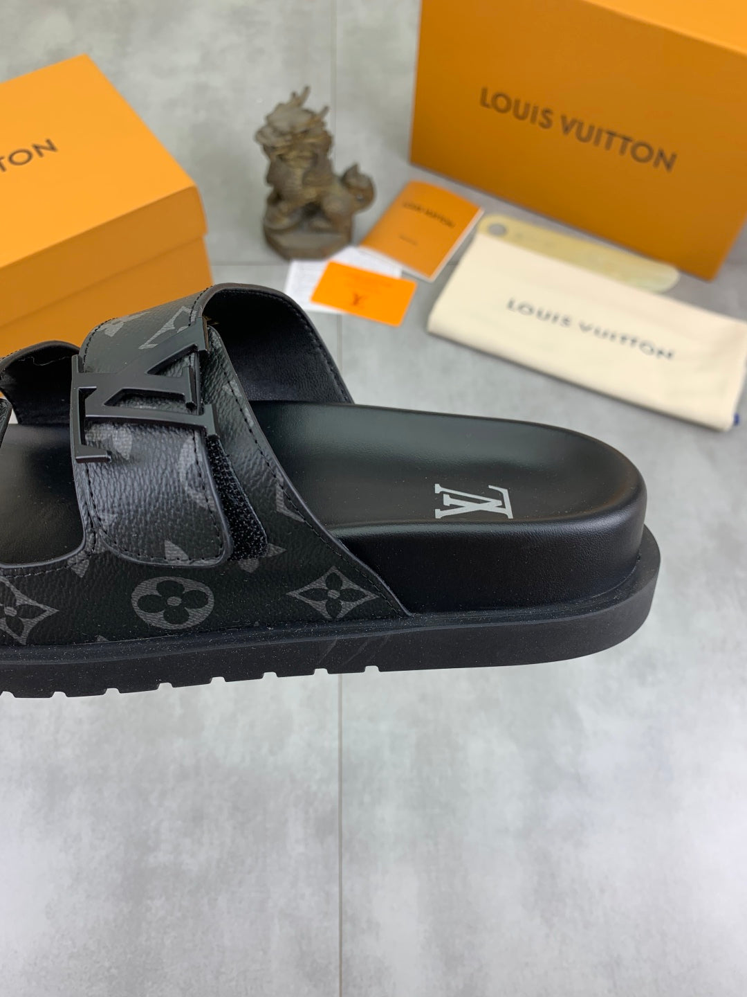 LuxluxHouse Best Quality Sandals Louis Vuitton