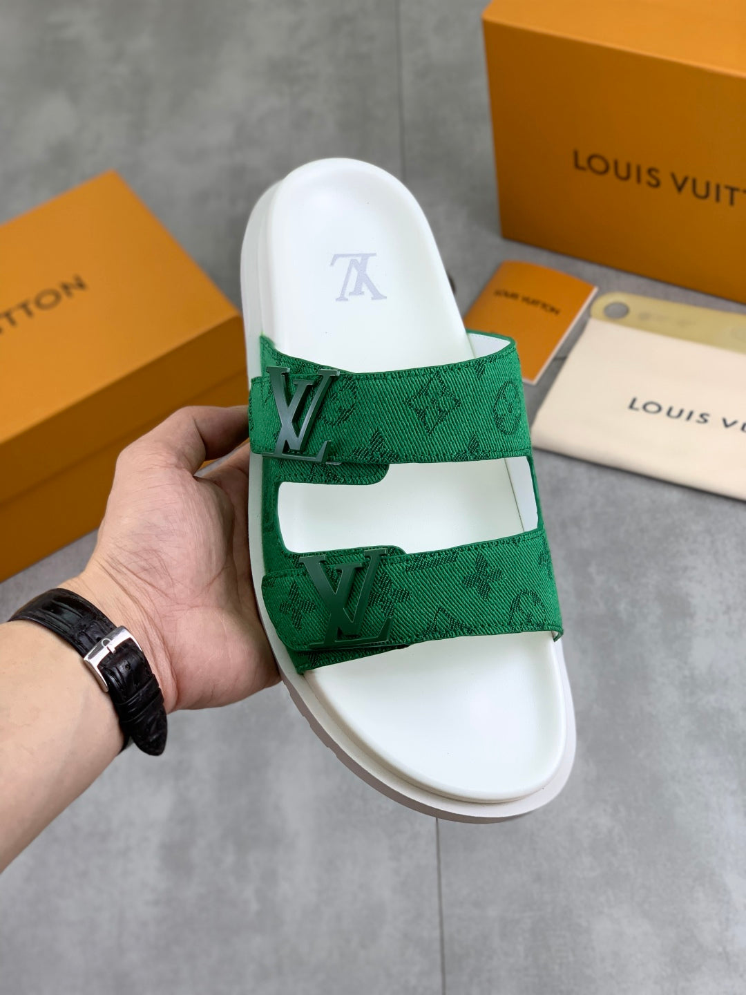 LuxluxHouse Best Quality Sandals Louis Vuitton