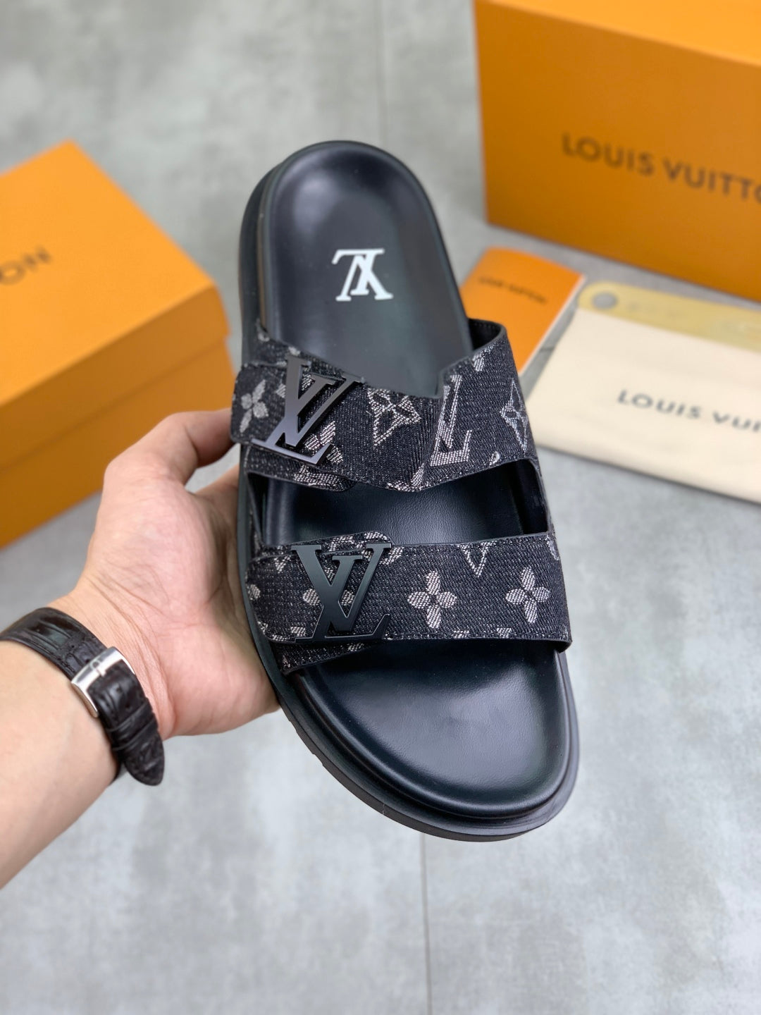 LuxluxHouse Best Quality Sandals Louis Vuitton