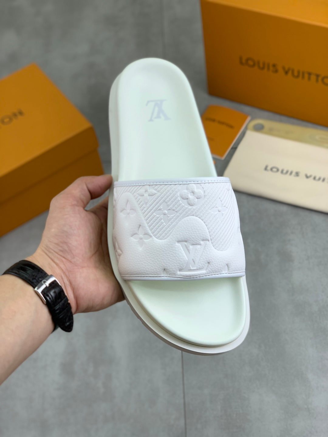 LuxluxHouse Best Quality Sandals Louis Vuitton