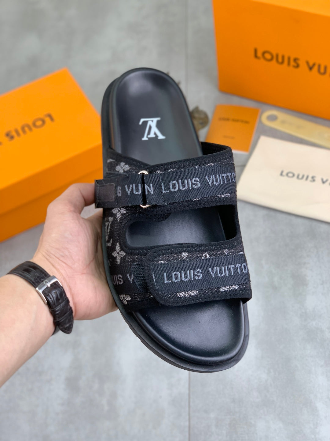LuxluxHouse Best Quality Sandals Louis Vuitton