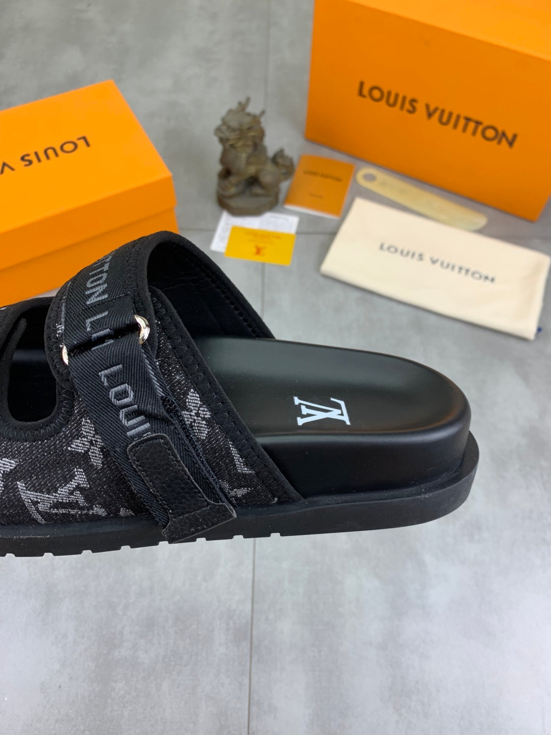 LuxluxHouse Best Quality Sandals Louis Vuitton
